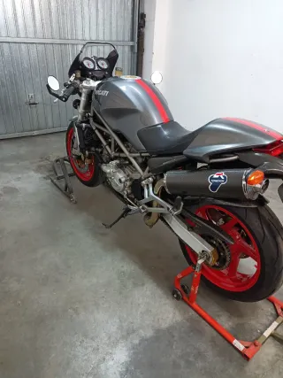 Ducati Monster S4 916