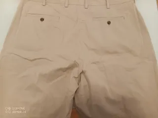 Pantalón corto beige