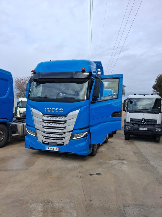 IVECO S-WAY 510 Cabeza Tractora