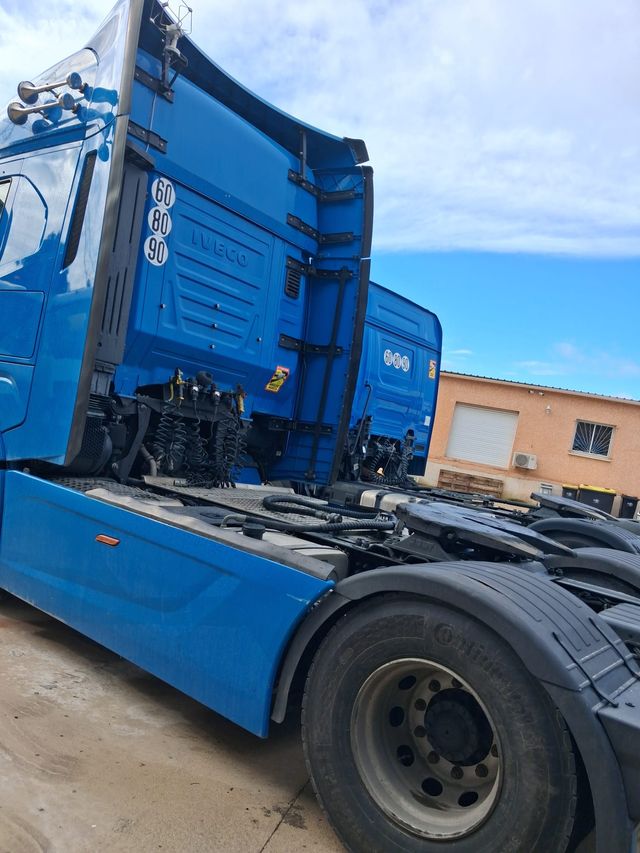 IVECO S-WAY 510 Cabeza Tractora