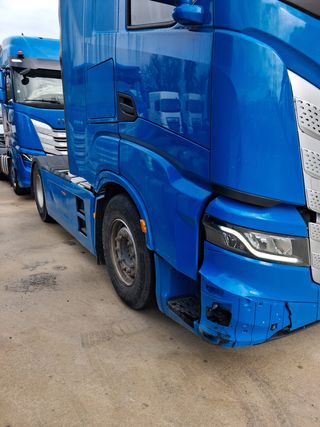 IVECO S-WAY 510 Cabeza Tractora