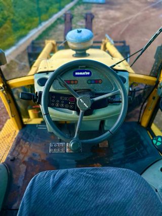 Retroexcavadora Komatsu WB97R