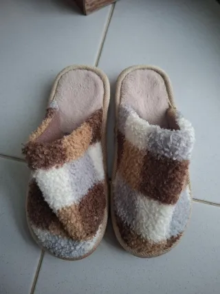 Chinelos confortáveis xadrez