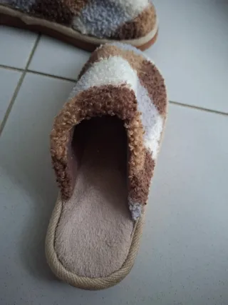 Chinelos confortáveis xadrez