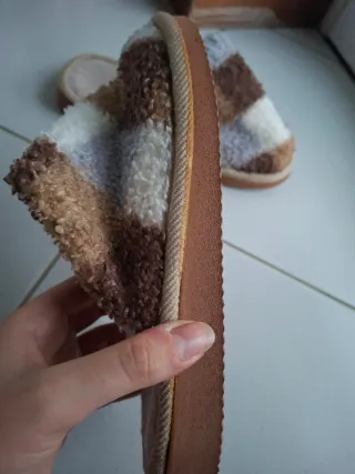 Chinelos confortáveis xadrez