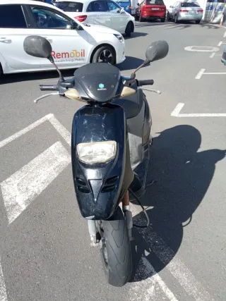Piaggio Typhoon Scooter Negra
