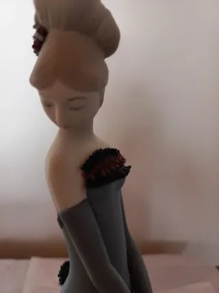 Lladro Preparada para el Baile, Pieza anual 2017