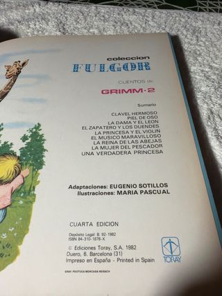 Cuentos de los hermanos Grimm con tapa dura ,
