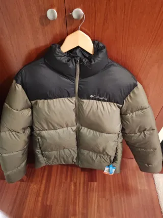 Abrigo Columbia Negro y Verde Oliva