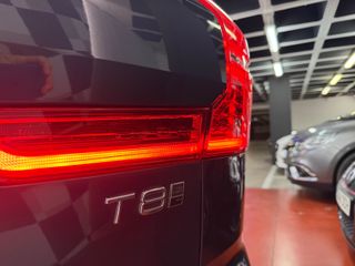 Volvo XC60 2.0 T8 AWD Momentum Auto