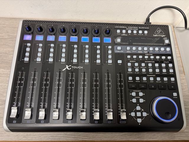 Behringer X-TOUCH Universal Control Surface
