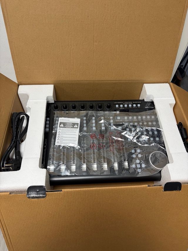 Behringer X-TOUCH Universal Control Surface
