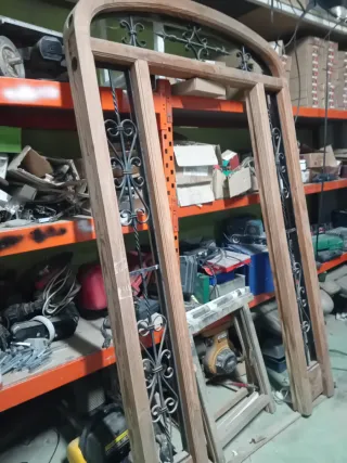 Marco de madera de pinotea