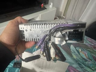 Radio Clarion CZ501E bluetooth