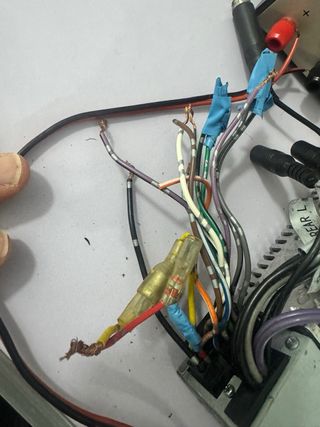 Radio Clarion CZ501E bluetooth