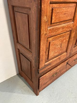 Armario antiguo restaurado madera