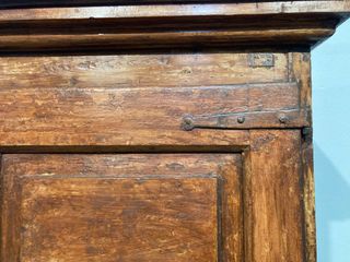 Armario antiguo restaurado madera