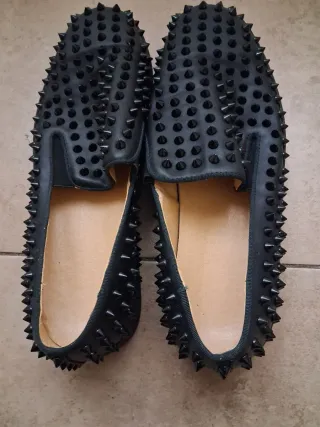 Mocasines de hombre con tachuelas