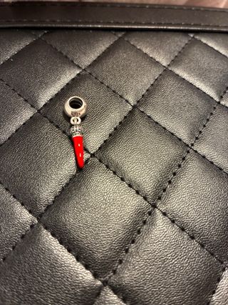 Pandora Amulet Pimiento Suerte Rojo