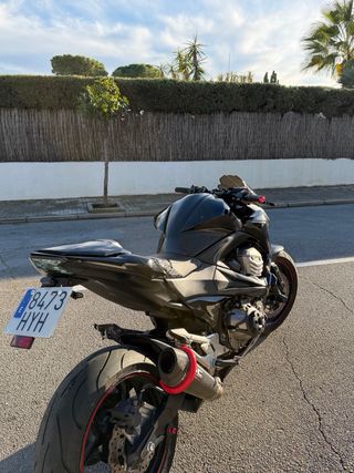 Kawasaki Z800e