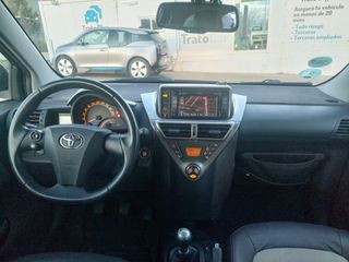 Toyota iQ 2009