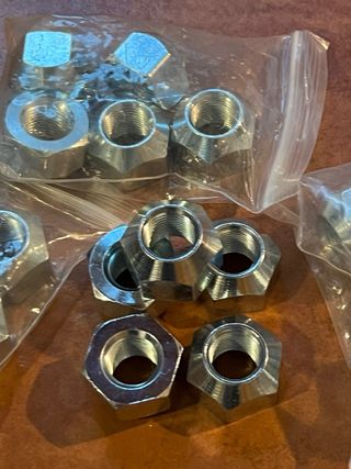 Land Rover Santana  tuercas ruedas Cincadas