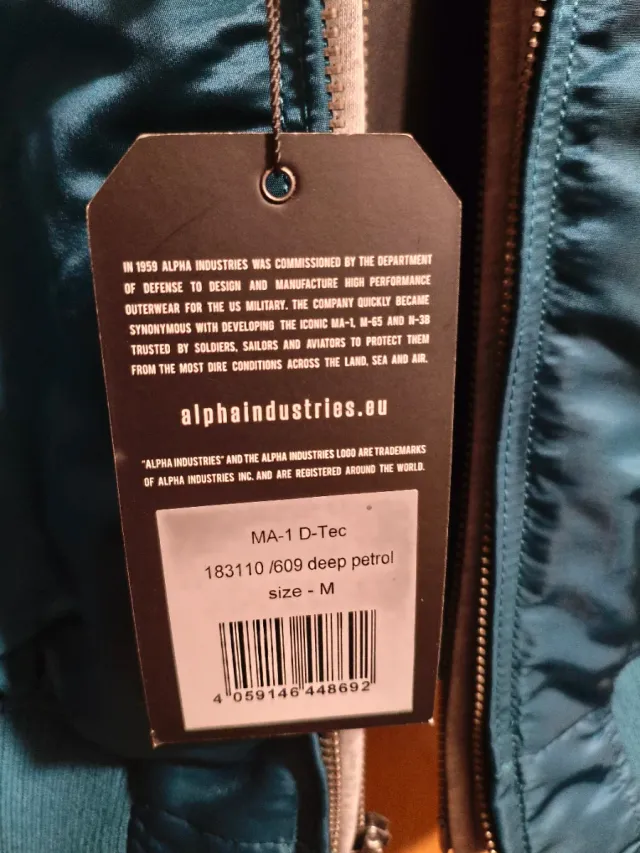 Chaqueta Bomber Alpha Industries D-tec