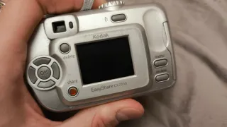 Pack 2 Cámaras Retro: Airis y Kodak Plata