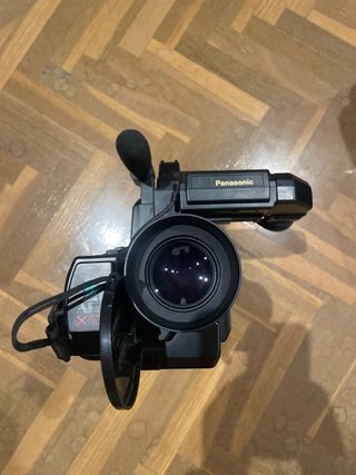 Videocámara Panasonic S-VHS 625 NV-MS1 HQ