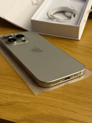 iPhone 16 Pro 256GB Gris