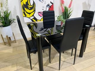 Mesa Comedor Negra + 4 Sillas Negras