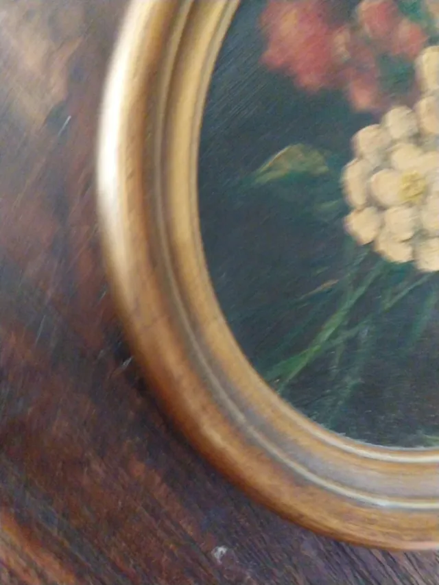 Pintura al óleo floral marco dorado