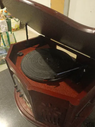 Tocadiscos de madera