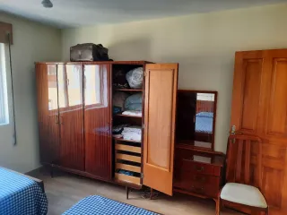 Armario de 4 puertas de madera con cajones