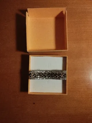 Pulsera de mujer con pedrería