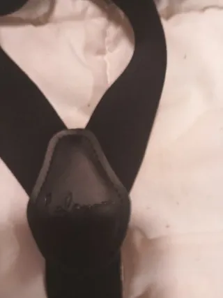 Tirantes negros sin usar