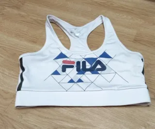 Top deportivo Fila blanco con triángulos