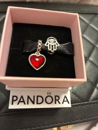 Pandora Colgantes Corazón Rojo y Mano de Fátima