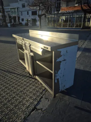 Mesa de acero inoxidable