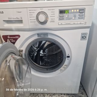 SEMINUEVA!!!   LAVADORA  LG 8KG
