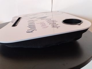 Bandeja para portátil con luz y diseño