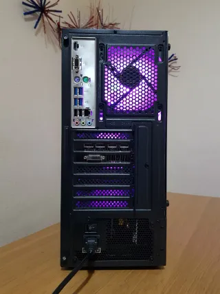 PC Gaming R5 4650G 16GB RAM Rx 580 8GB