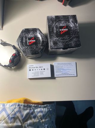 Reloj G-Shock GA-100 Negro/Rojo