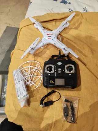 Dron Syma X5C Explorers + 2 Baterías (Como nuevo)