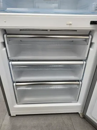 Frigorífico Bosch inox Clase A+ 200x70cm no frost