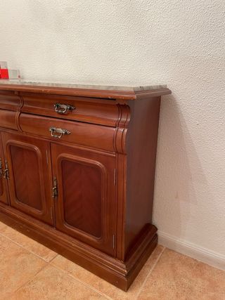 Mueble recibidor madera y mármol