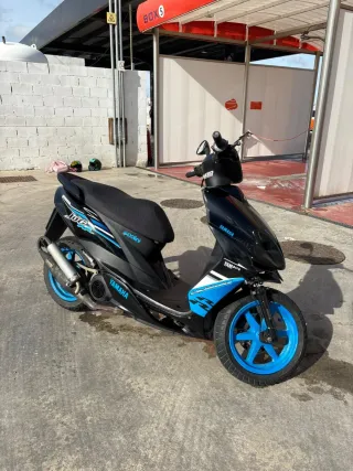 Yamaha Jog CS50 Scooter Negra