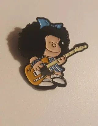 Pin Mafalda a Tocar Guitarra