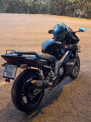 Honda CBR 600F 2000 Negra
