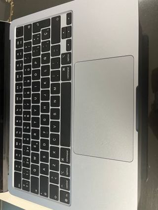 MacBook Air 13 con garantía hasta 2028